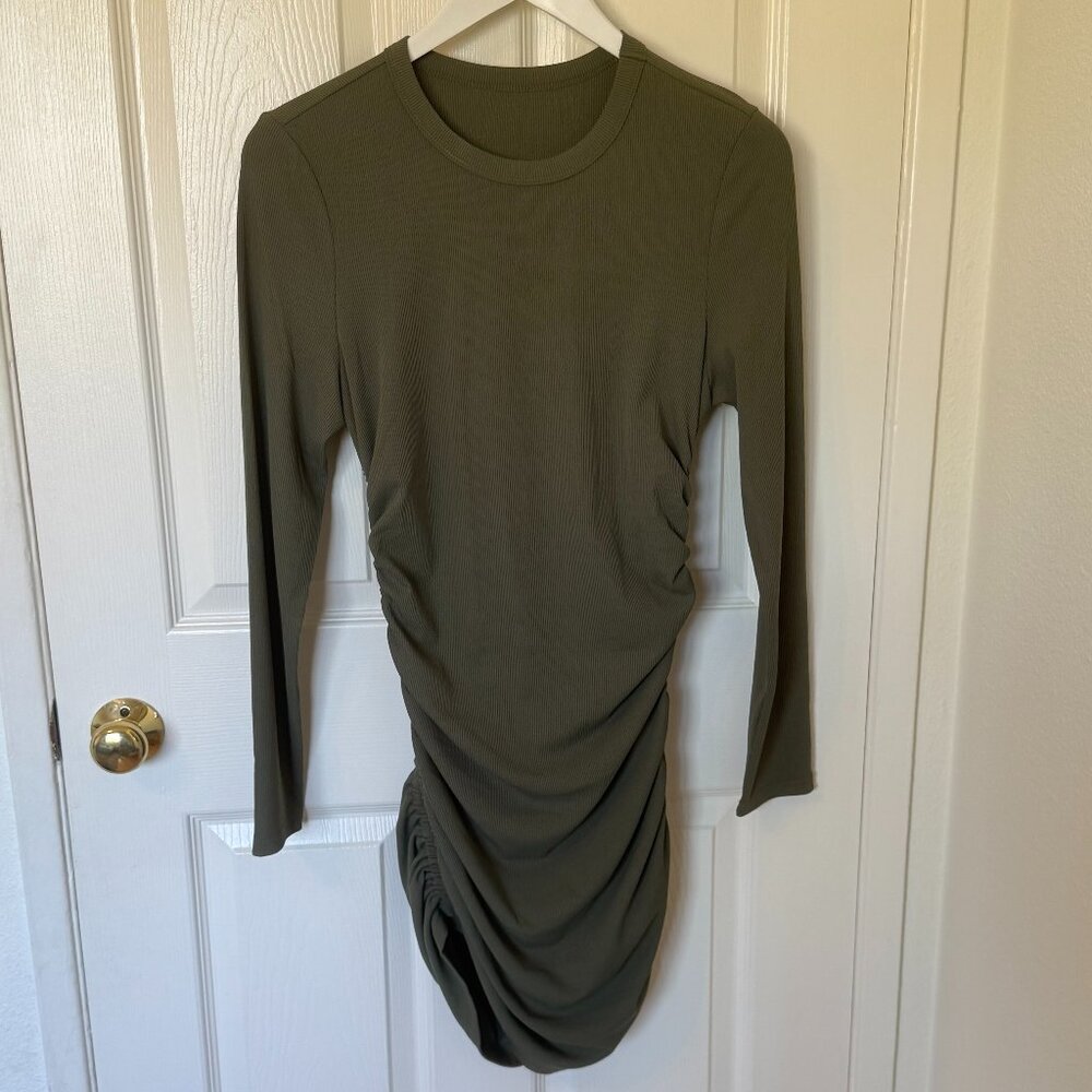 Green Long Sleeve Bodycon Mini Dress Crewneck Ruched (NWOT)